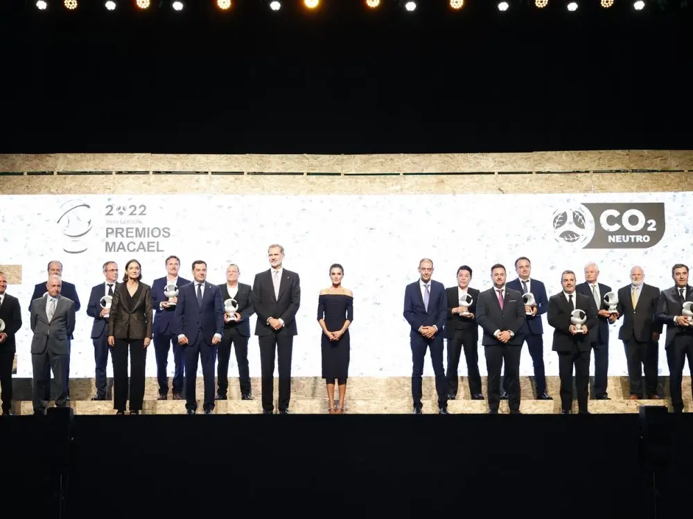 Imagenn 2 de SS. MM. Los Reyes de España entregan el premio al diseño a la Villa Ricotta