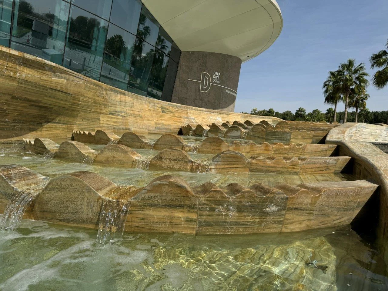 Imagen principal del proyecto Fuente Deep Dive Dubai