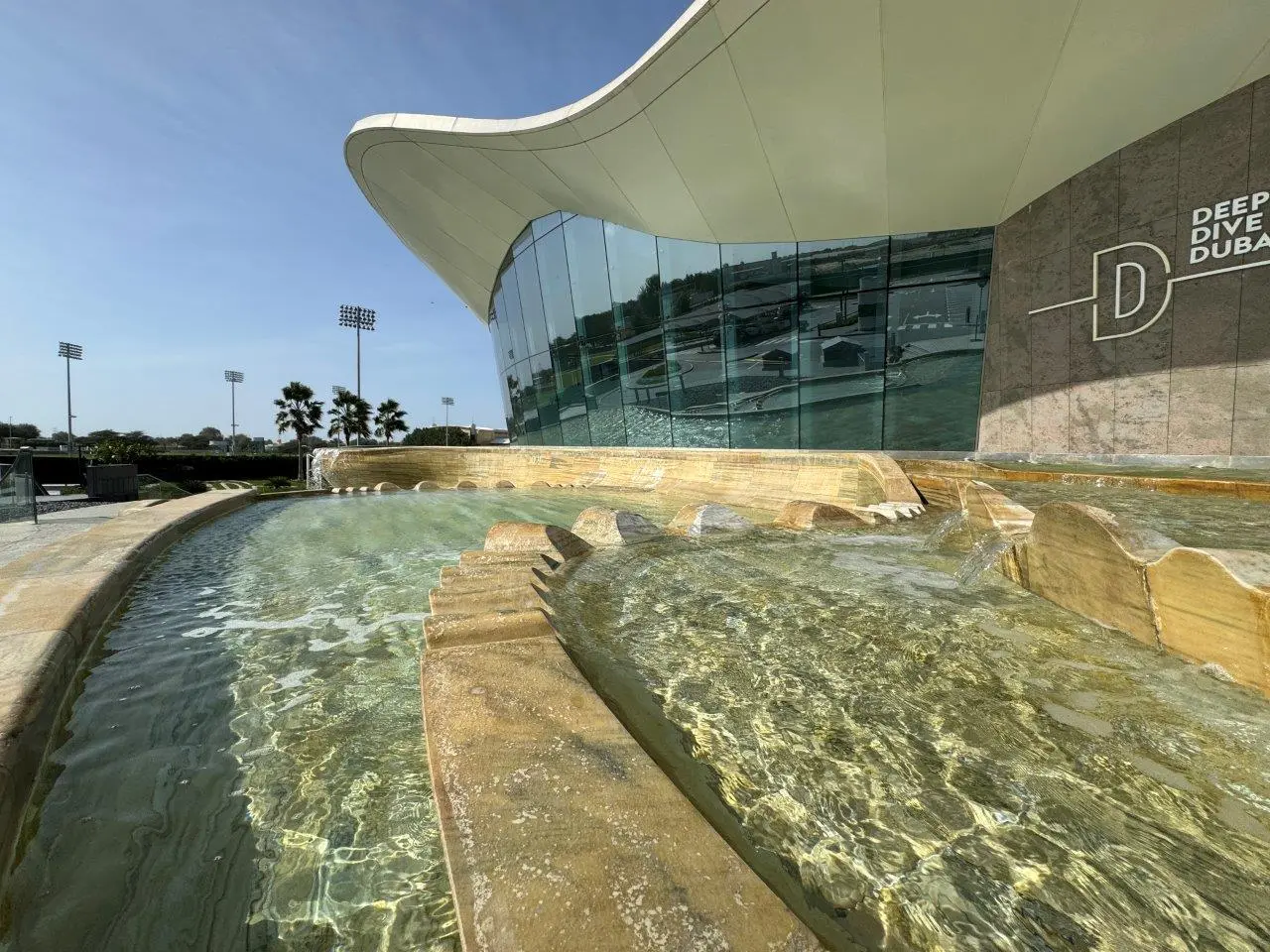 Fuente Deep Dive Dubai